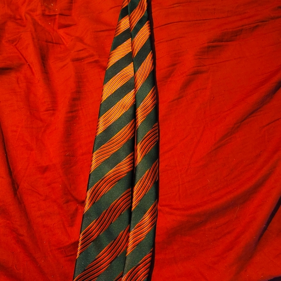 Handmade Silk tie - Picture 1 of 3